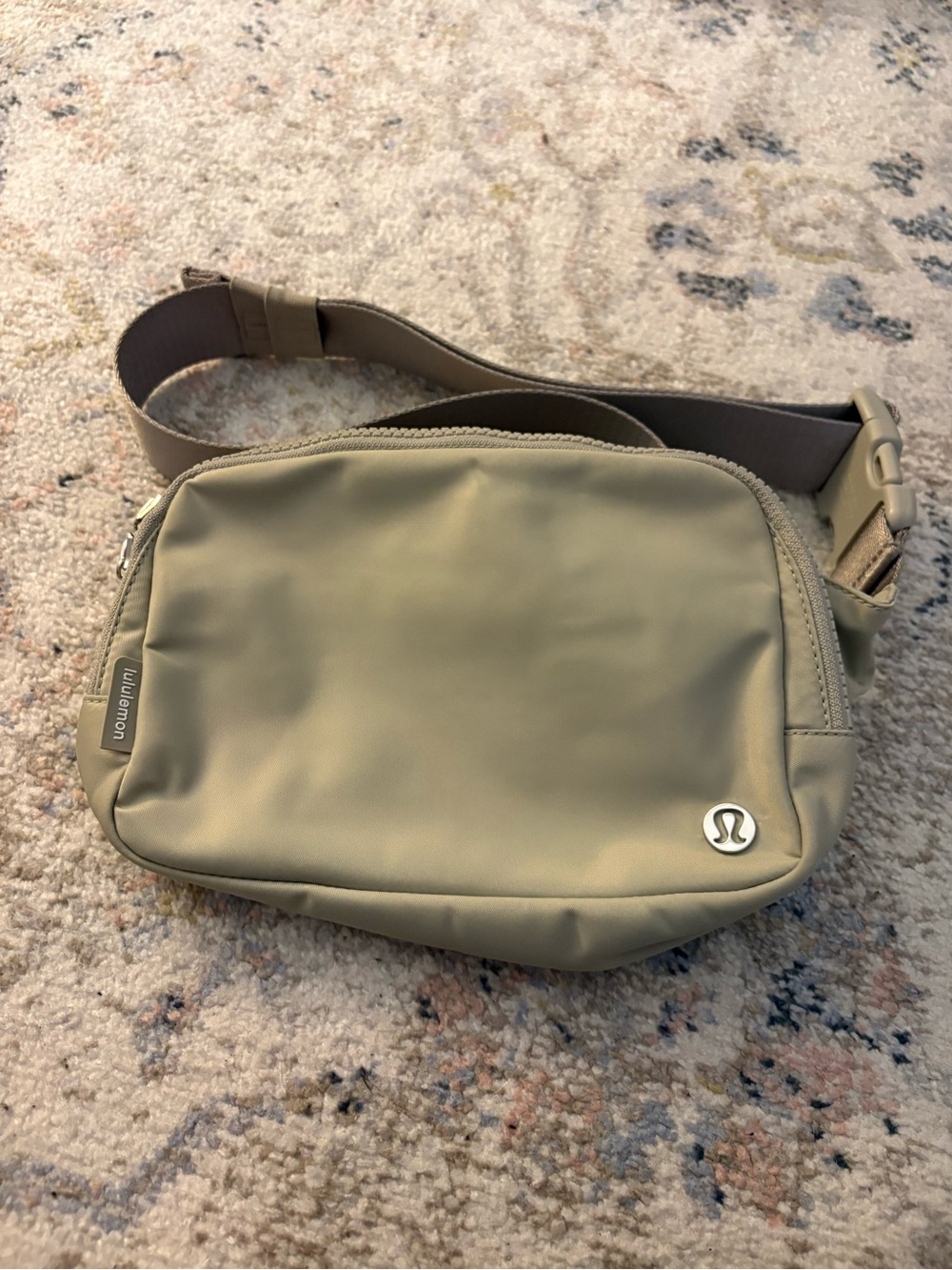 Lululemon Everywhere belt bag large 2L